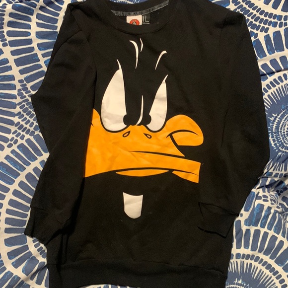 Warner Bros. Other - Looney Tunes Daffy Duck sweatshirt size small